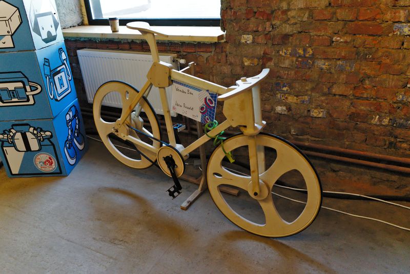 Деревянный велосипед